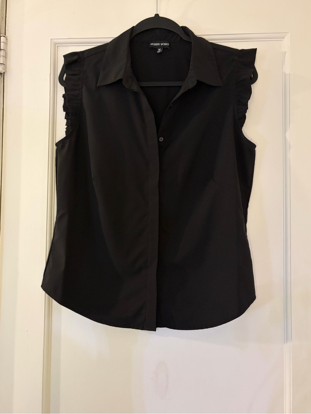 Modern Ruffle-Sleeve Button Front Blouse in Black